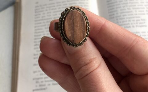 bague en bois noyer